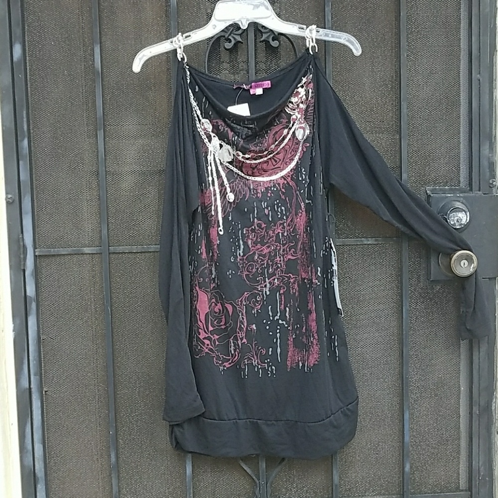 Sexy black causal top with roses detail